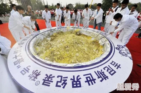 真空短裙麻麻小说炒饭一哥竟是商业大佬努力拼搏成就梦想勇敢追求未来